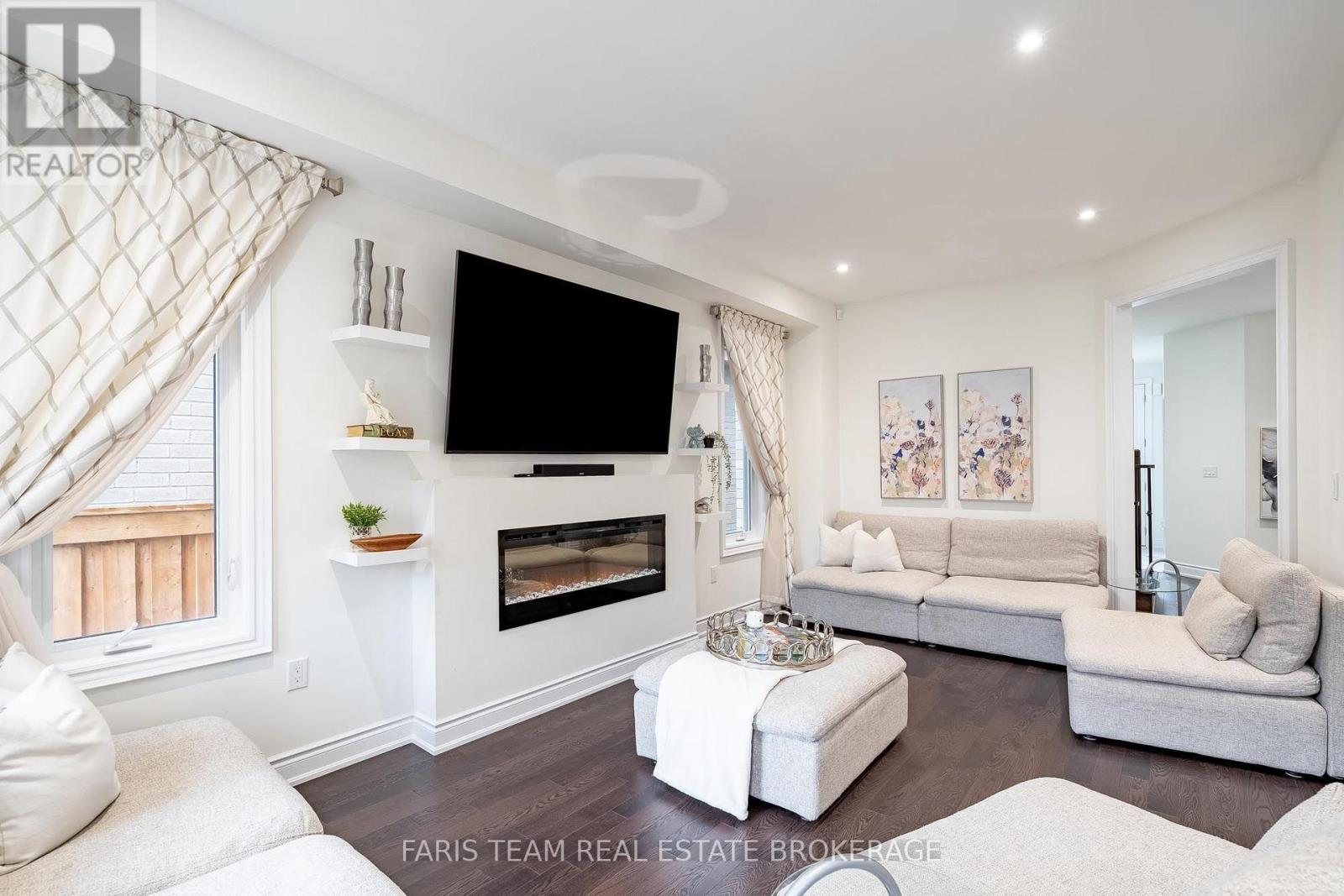 1352 BLACKMORE STREET - 15