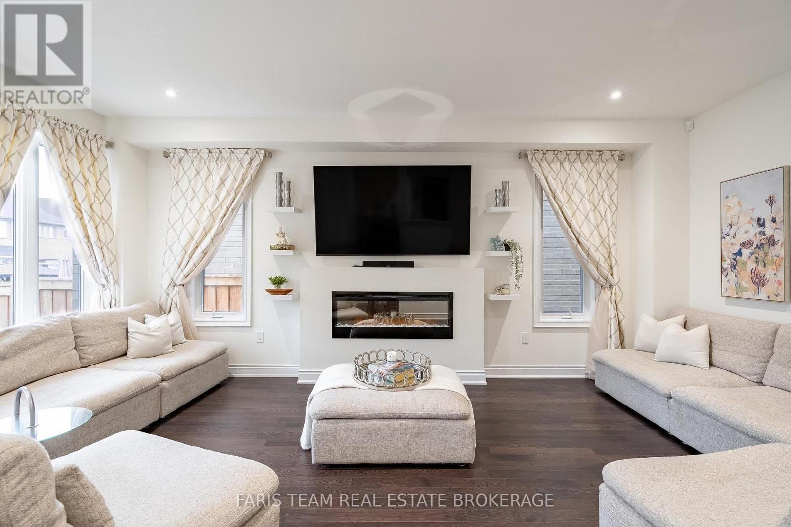 1352 BLACKMORE STREET - 13