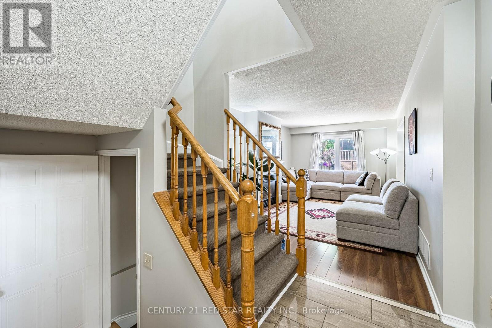 52 NEWDALE PLACE - 5