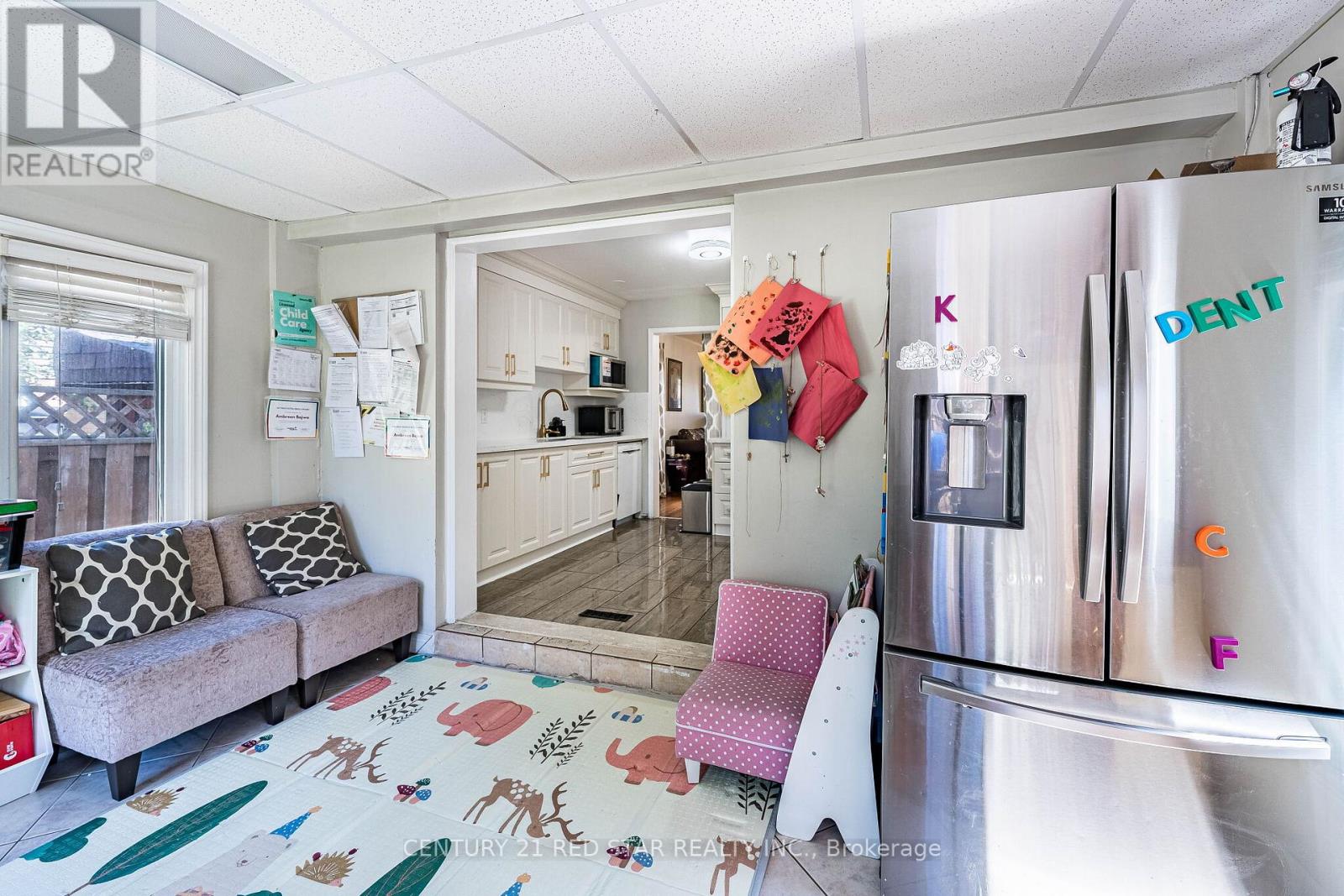 52 NEWDALE PLACE - 22