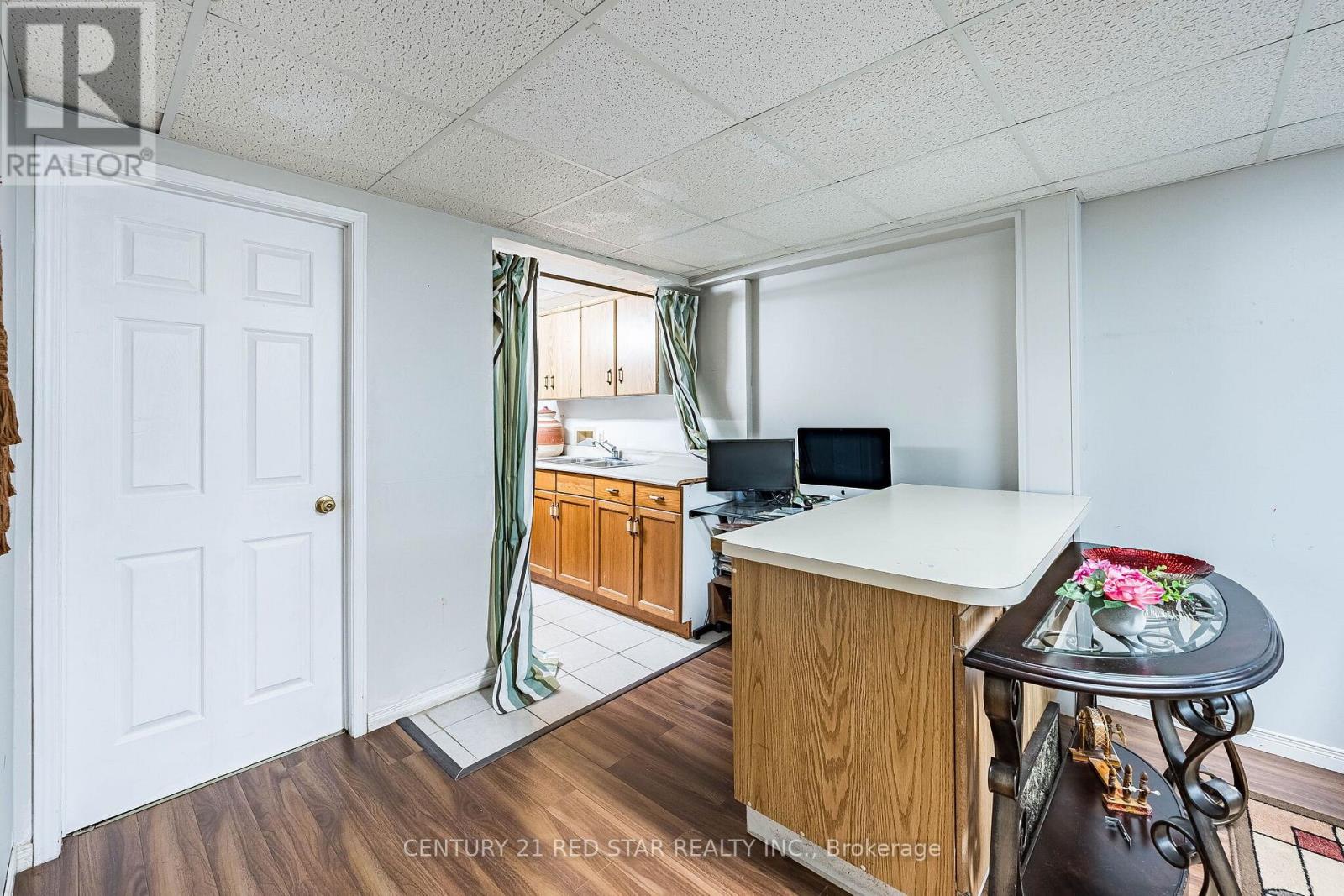 52 NEWDALE PLACE - 40
