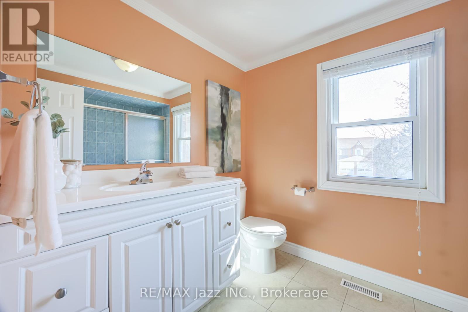 2 COOMER CRESCENT - 29
