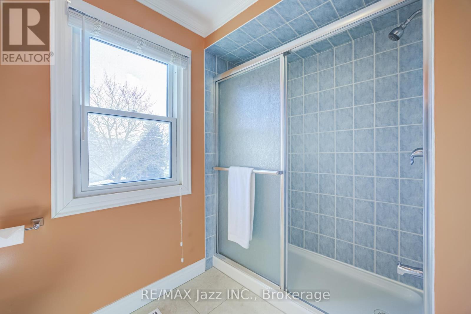 2 COOMER CRESCENT - 30
