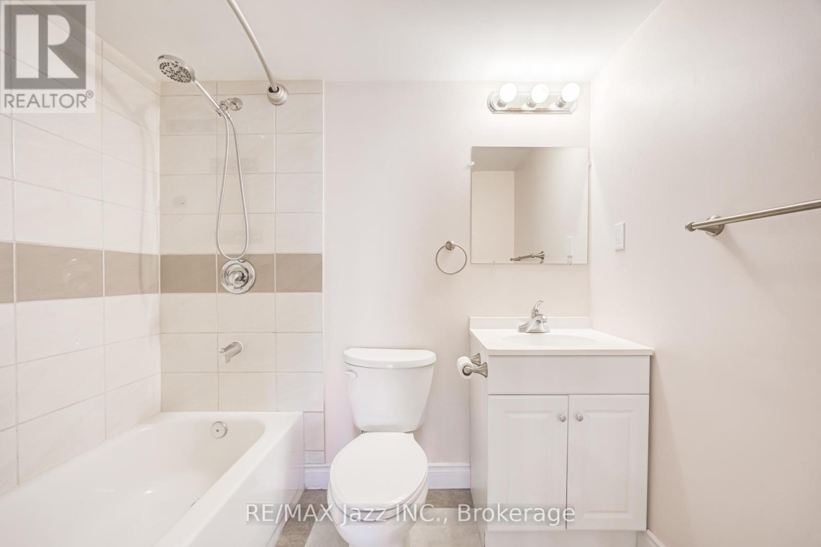 2 COOMER CRESCENT - 34
