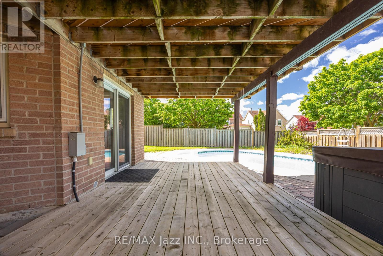 2 COOMER CRESCENT - 41