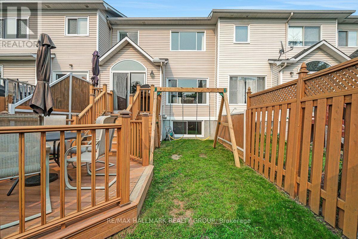 3 Bed, 3 Bath House for Sale in Ottawa – 6252 SABLEWOOD PLACE, Ottawa – MLS# X13568046 - Image 49