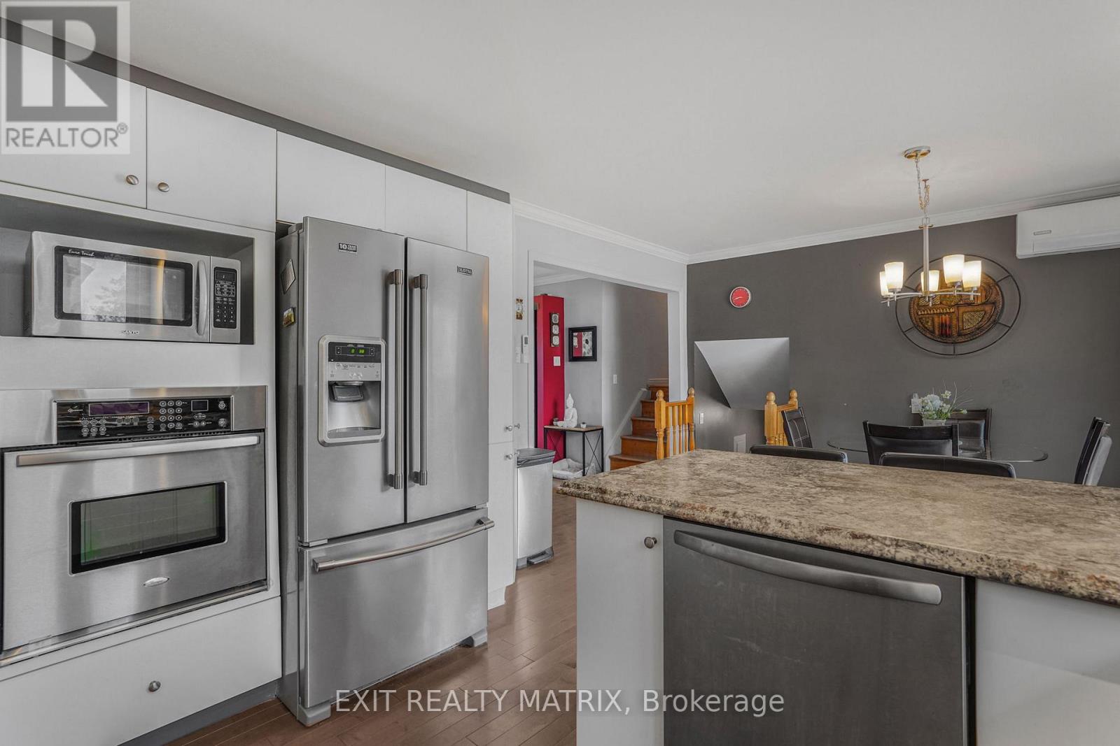 916 KING ST STREET - 10