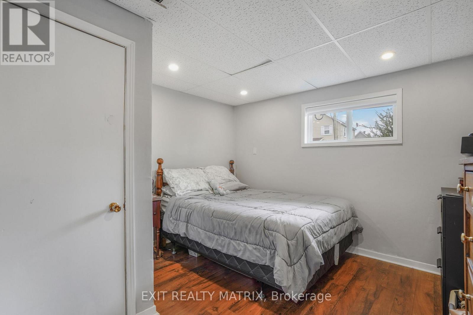 916 KING ST STREET - 20