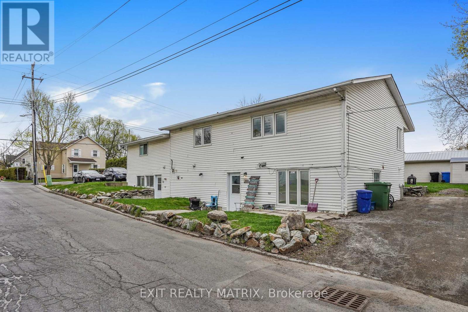 916 KING ST STREET - 3