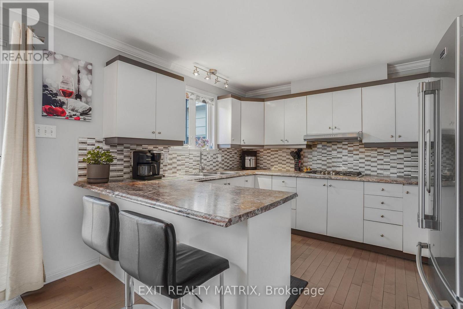 916 KING ST STREET - 7