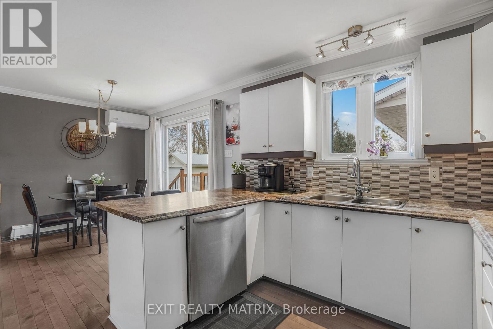 916 KING ST STREET - 9