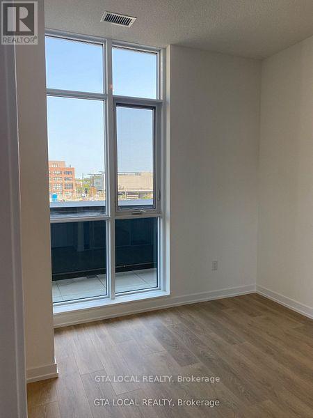 #406 34 TUBMAN AVENUE - 35