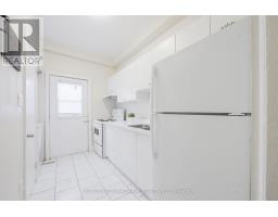 Bathroom - Upper - 1934 Queen Street E, Toronto, ON M4L1H6 Photo 6