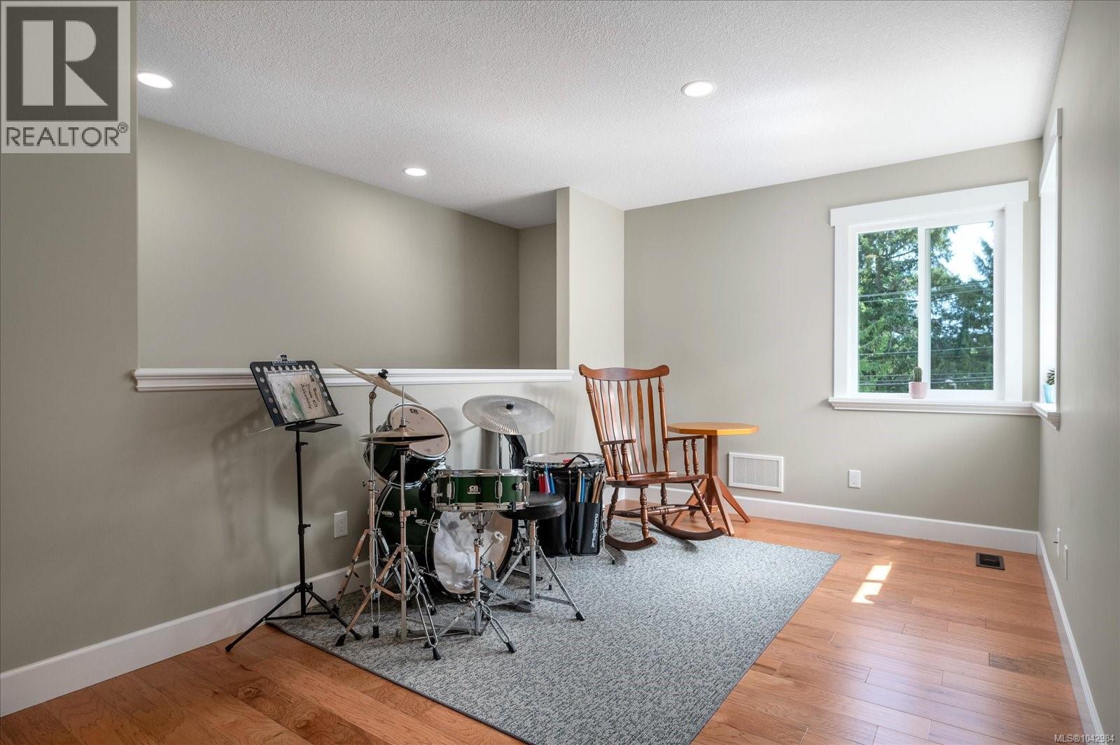 3827 Jingle Pot Rd - 22
