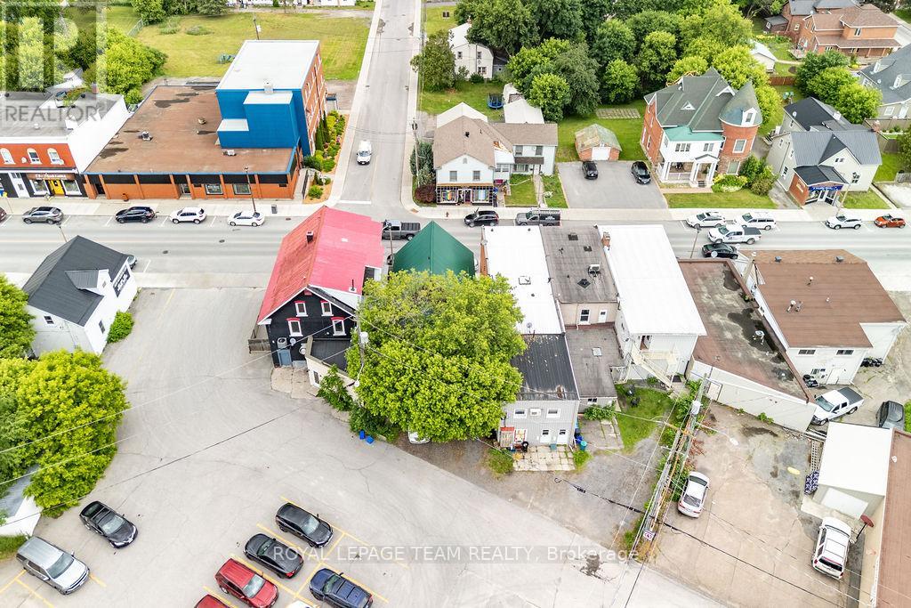 56 MADAWASKA STREET - 16