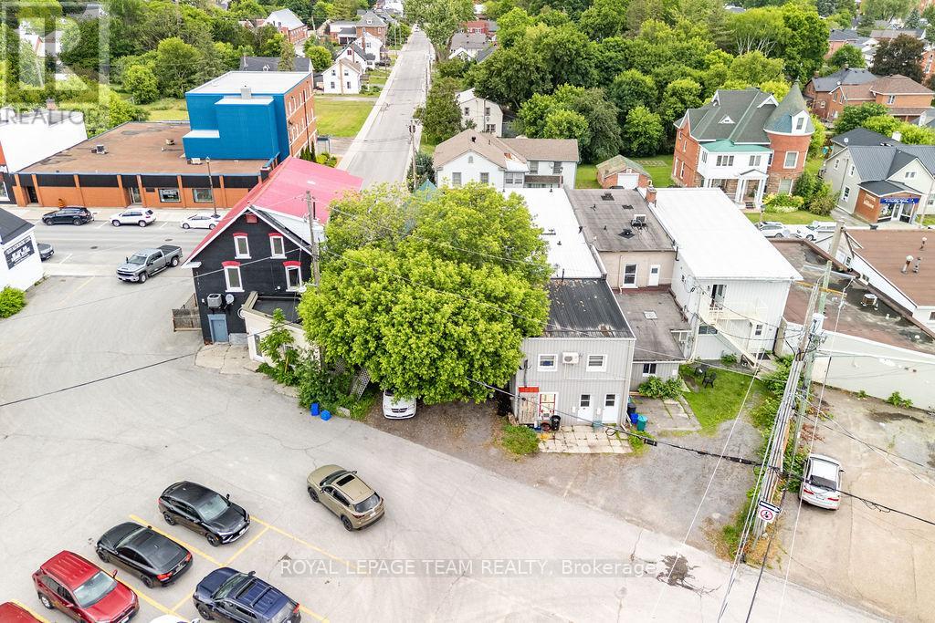 56 MADAWASKA STREET - 18