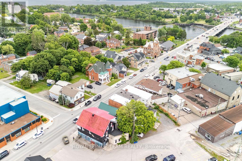 56 MADAWASKA STREET - 21