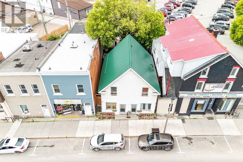 56 MADAWASKA STREET - 6