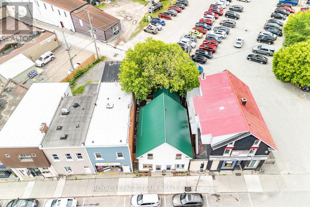 56 MADAWASKA STREET - 9