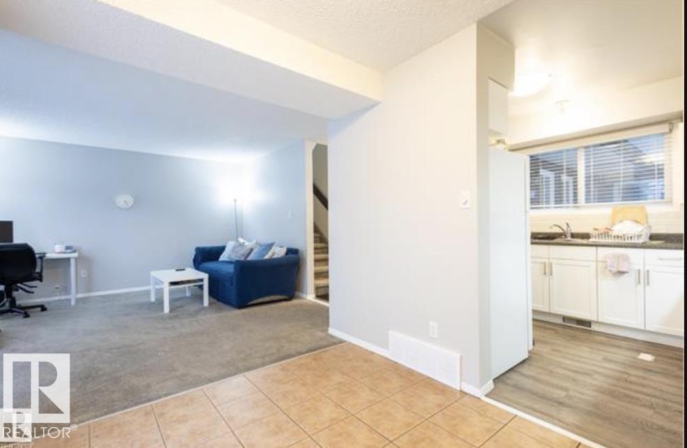 3530 42 ST NW - 6