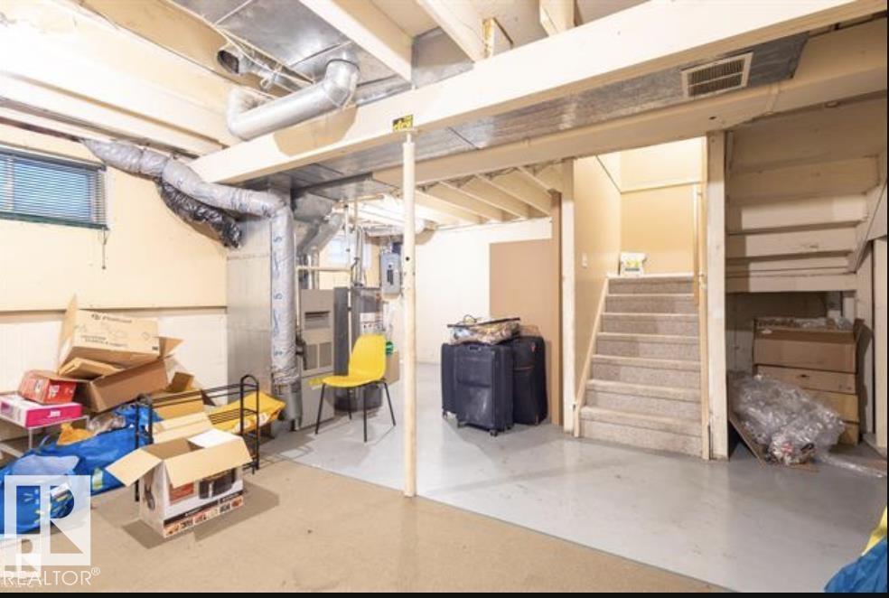 3530 42 ST NW - 32