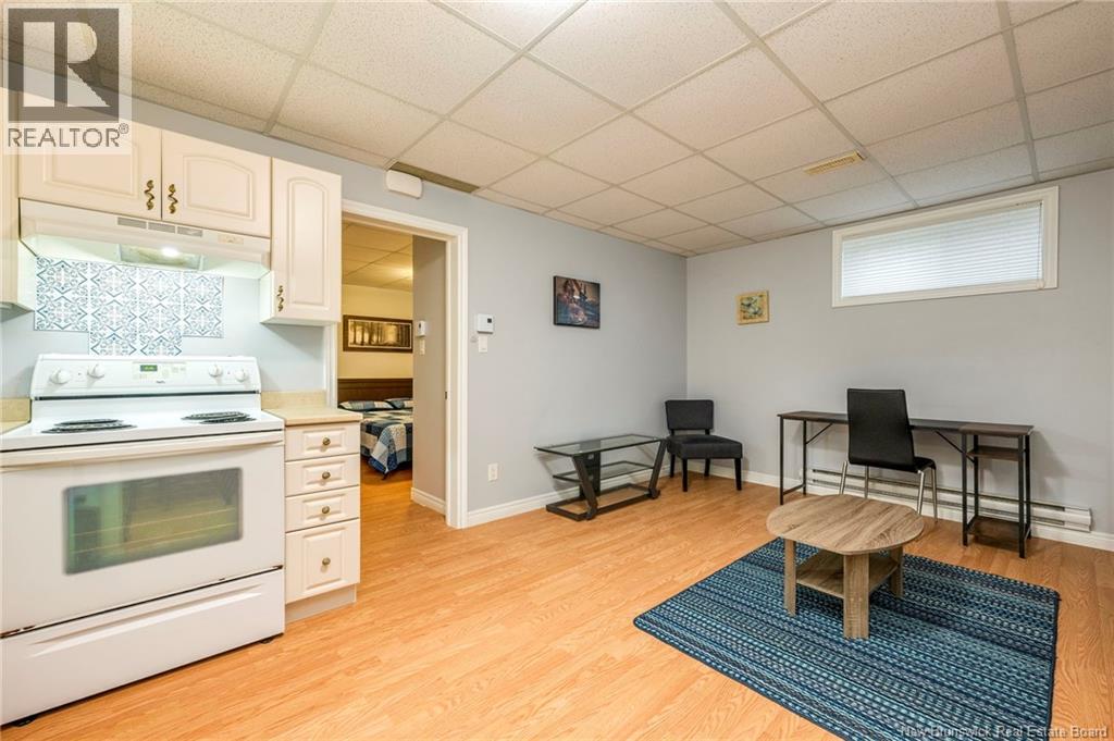698 Frampton - 35