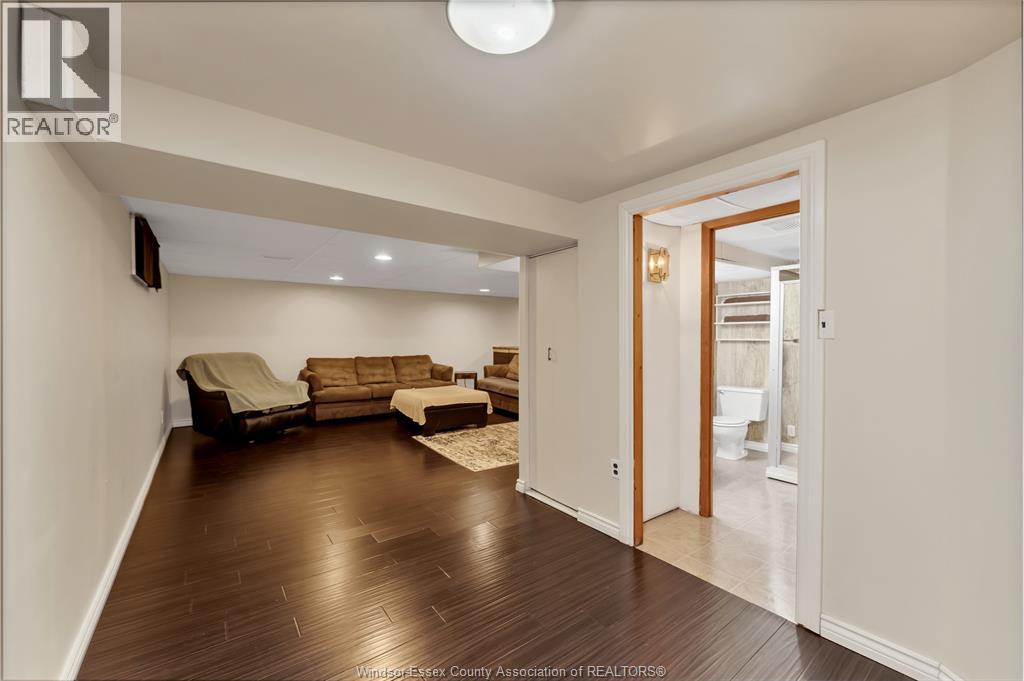 3668 MCKAY - 16