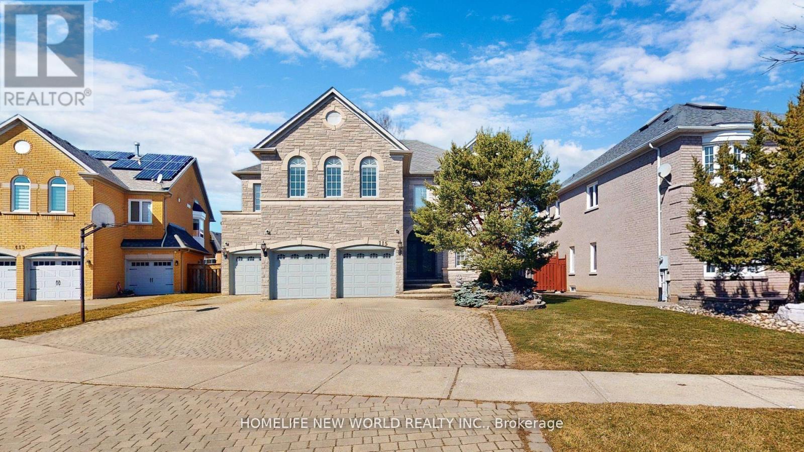 115 GOLDEN TULIP CRESCENT - 1