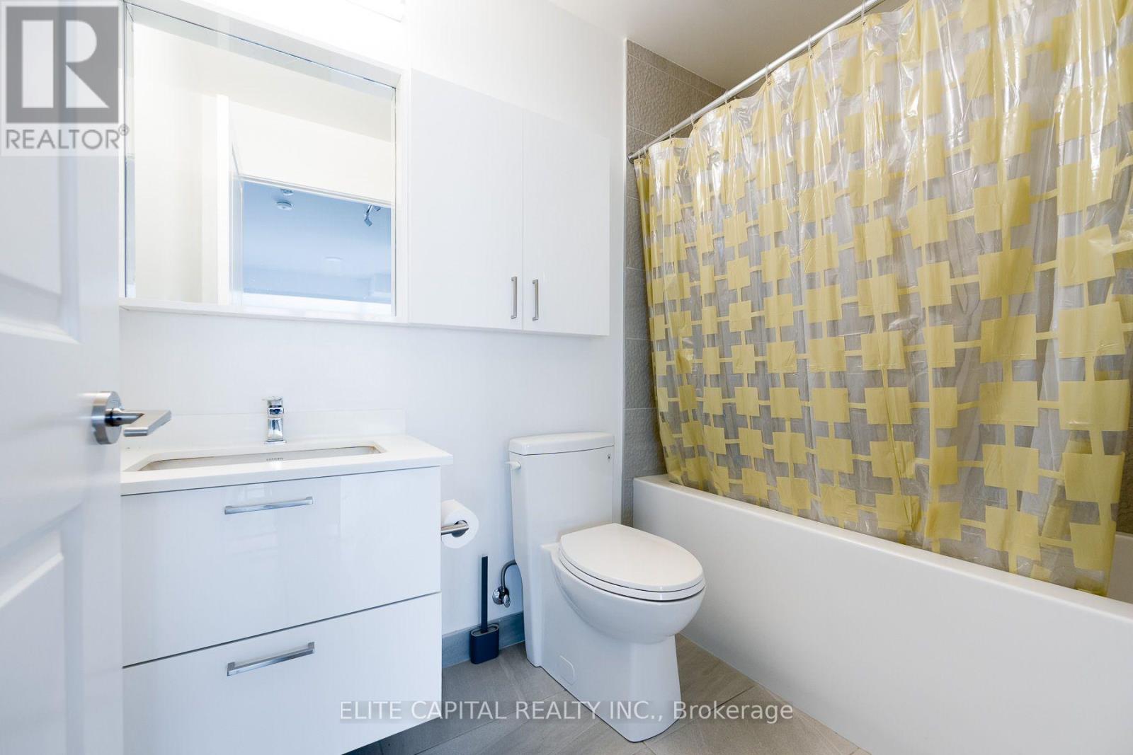 #428 50 UPPER MALL WAY - 10