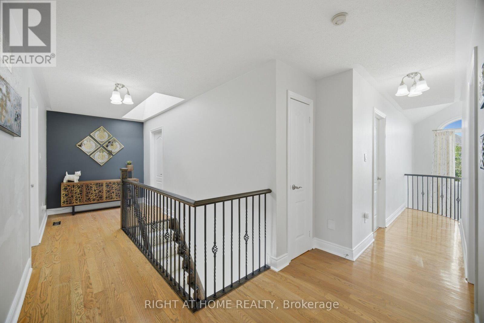 44 CREW CRESCENT - 23