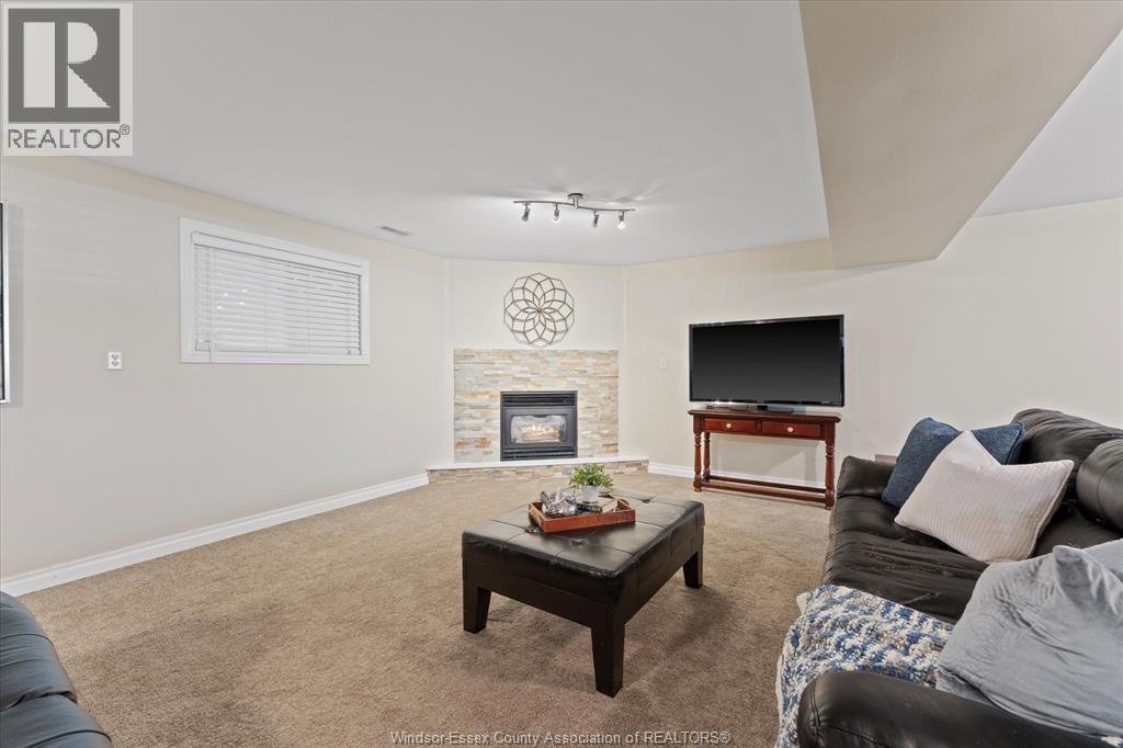 25 WILLIAM STREET - 16