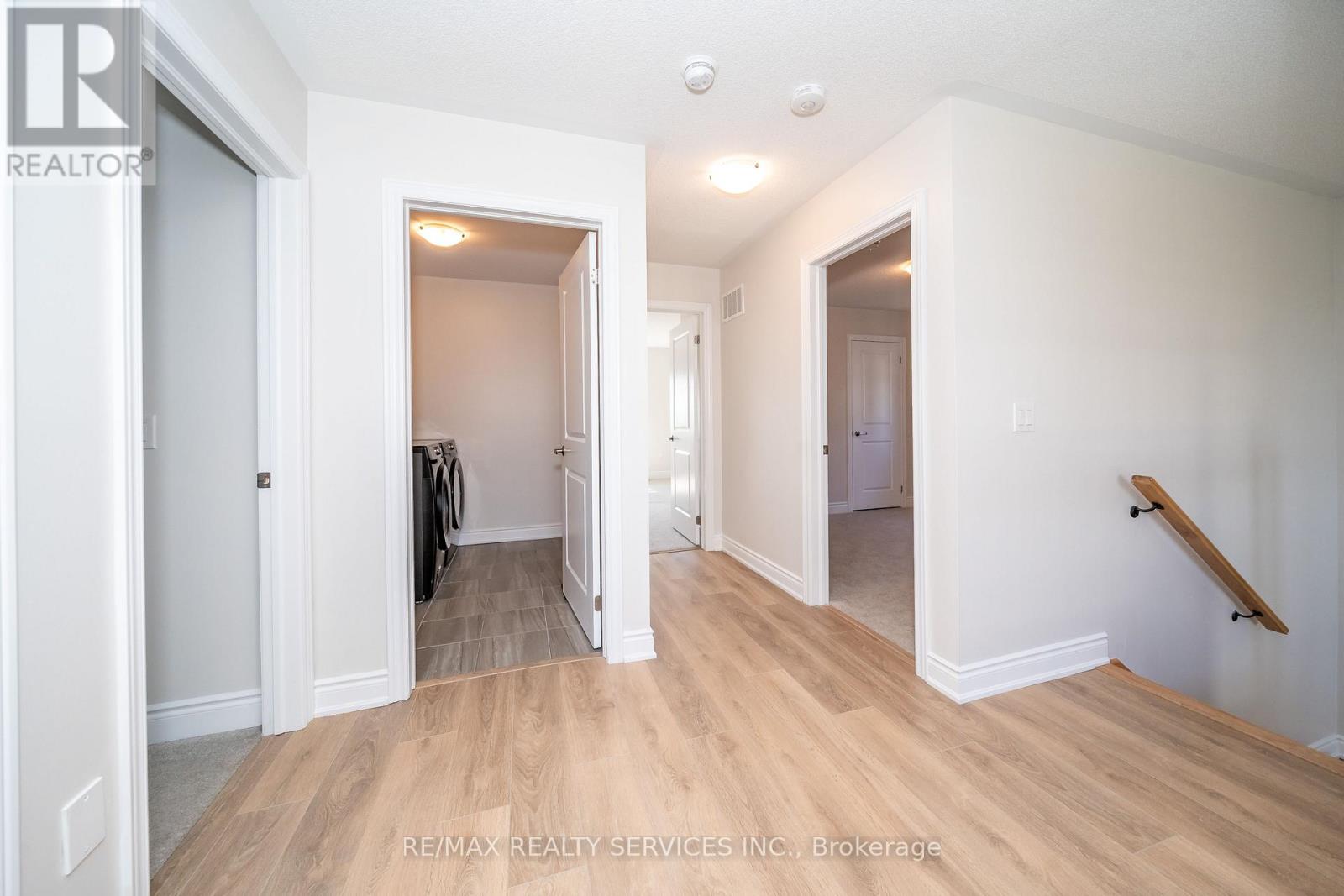 41 UNION BOULEVARD - 18