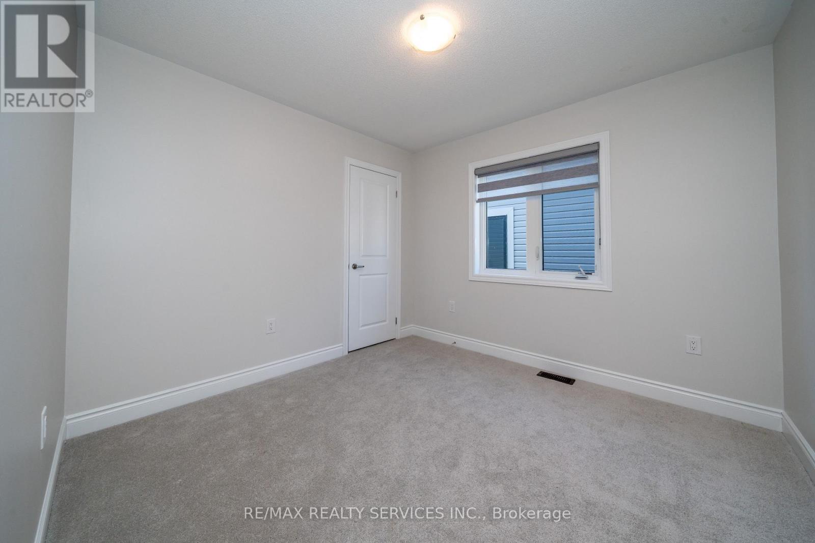 41 UNION BOULEVARD - 29