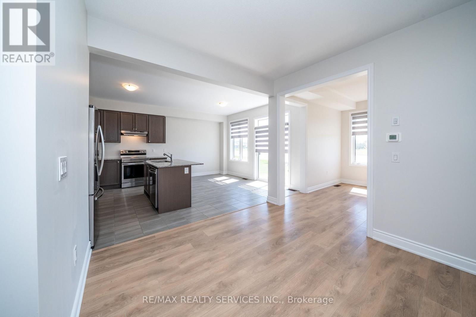 41 UNION BOULEVARD - 4