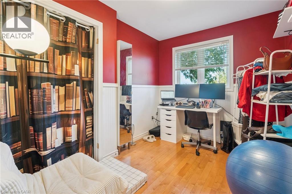 27 PETTIT Street - 29