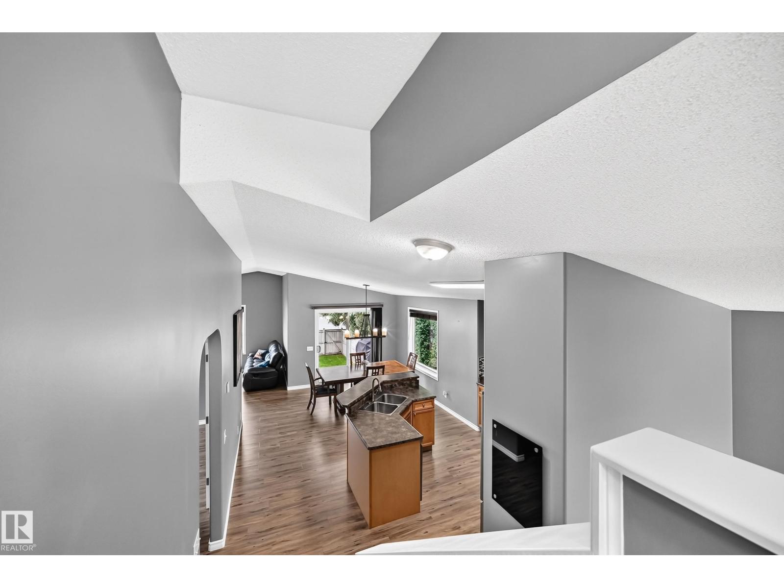 312 GIBB CL NW - 40