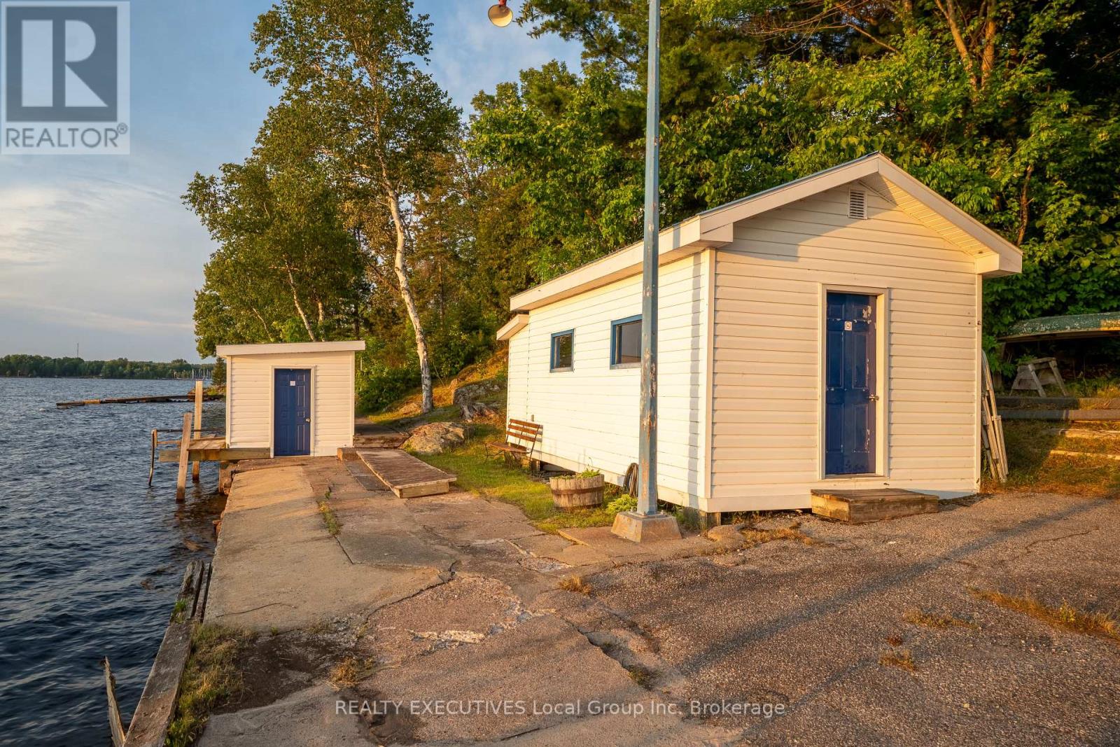 138 WASI FALLS ROAD - 37