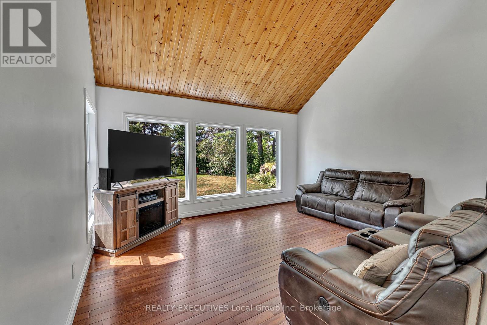 138 WASI FALLS ROAD - 9