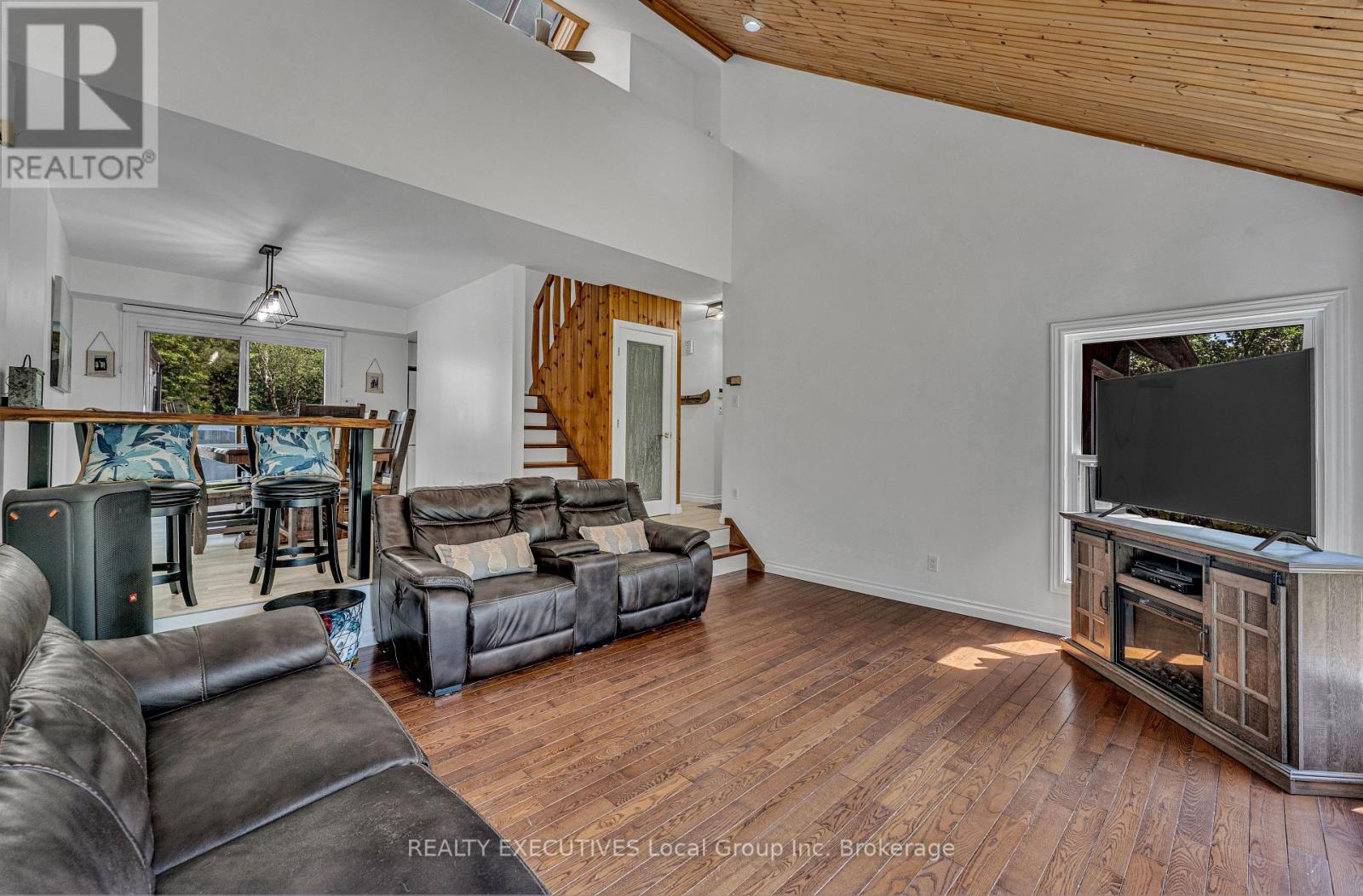 138 WASI FALLS ROAD - 8