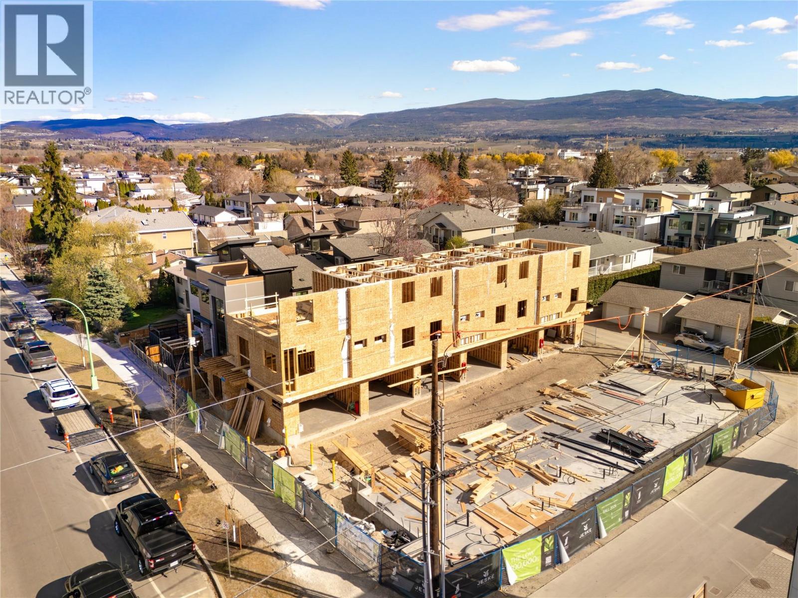 6 743 Morrison Avenue, Kelowna