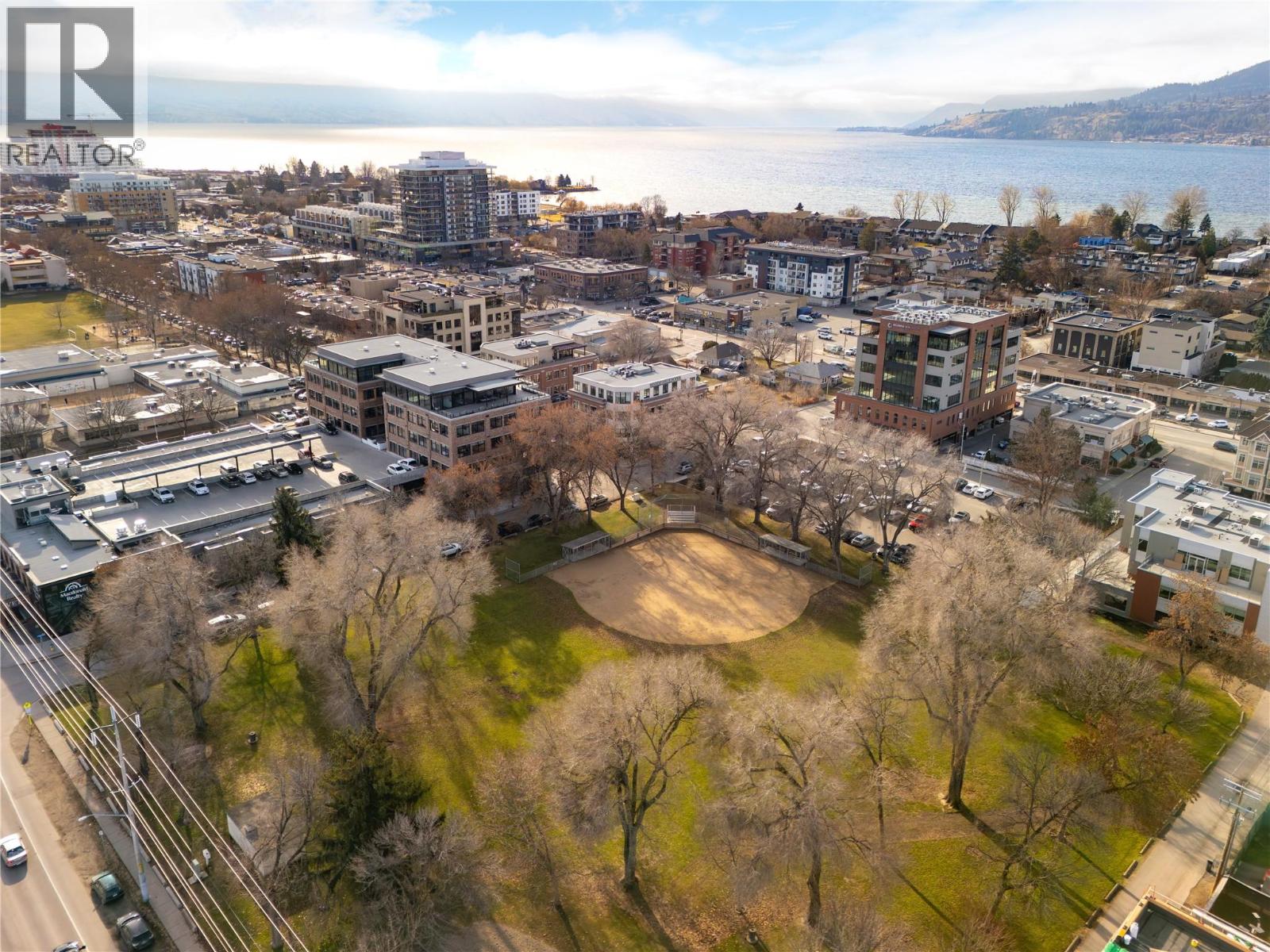 #3 735 Morrison Avenue - 31