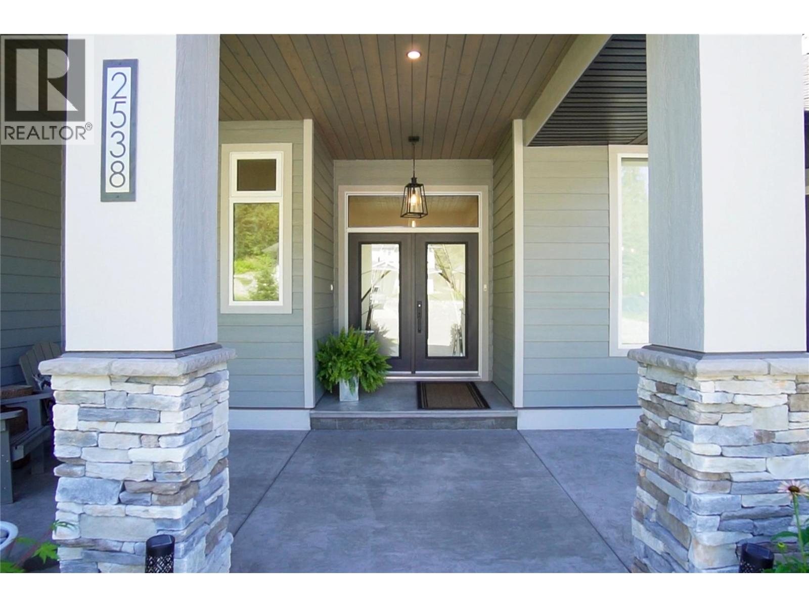  2538 Valley Place, Blind Bay