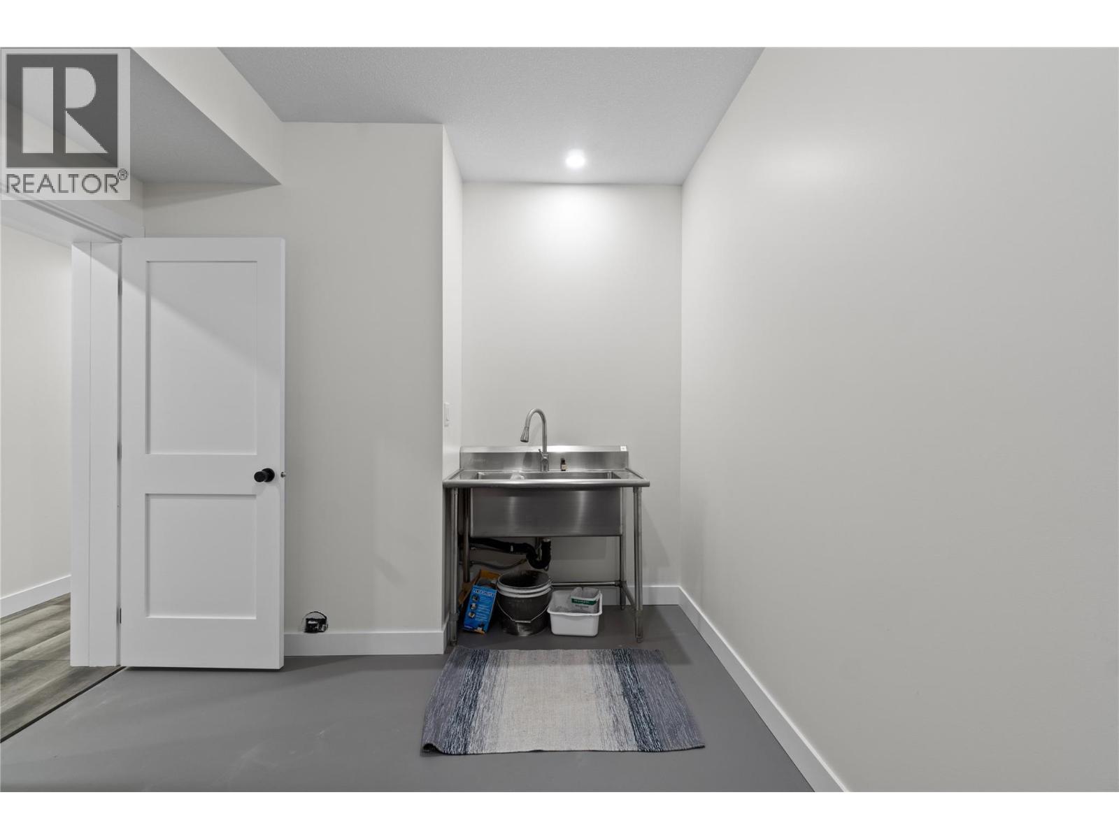  2538 Valley Place, Blind Bay