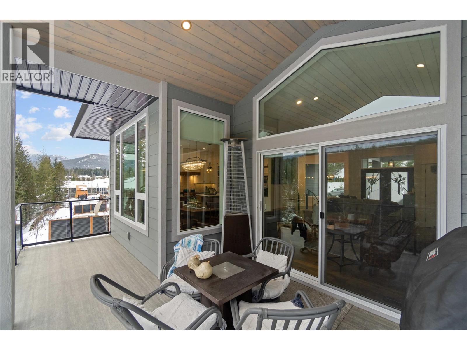  2538 Valley Place, Blind Bay