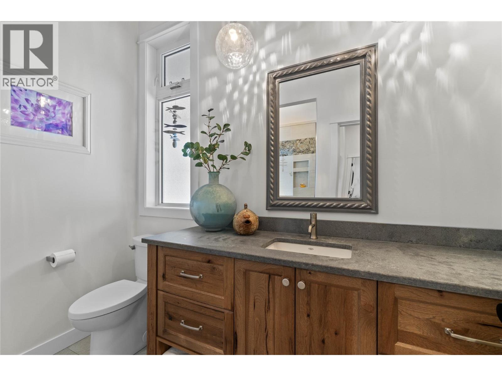  2538 Valley Place, Blind Bay