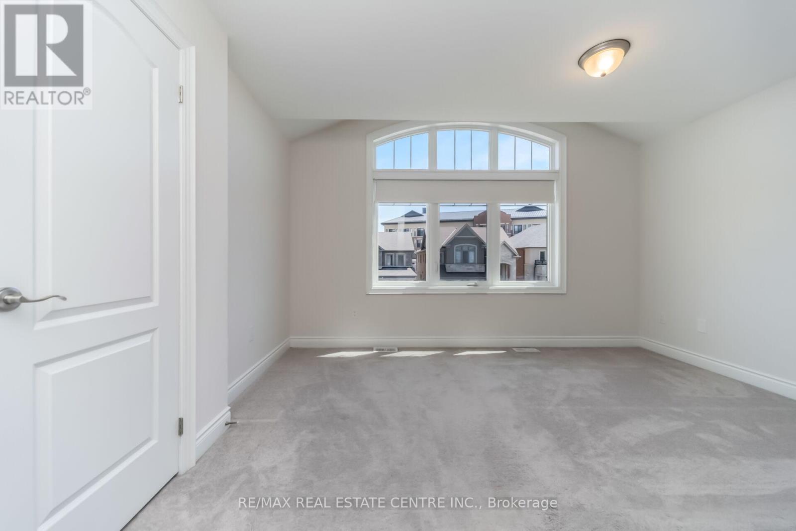 3 PRAIRIE CREEK CRESCENT - 32