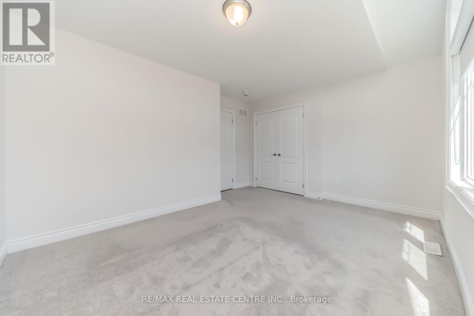 3 PRAIRIE CREEK CRESCENT - 34