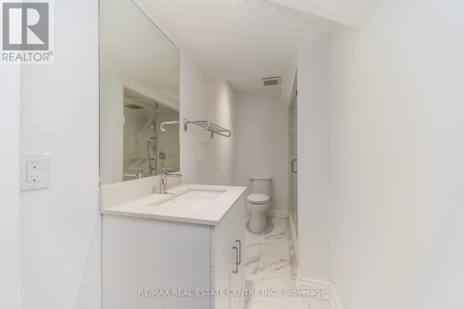 3 PRAIRIE CREEK CRESCENT - 42