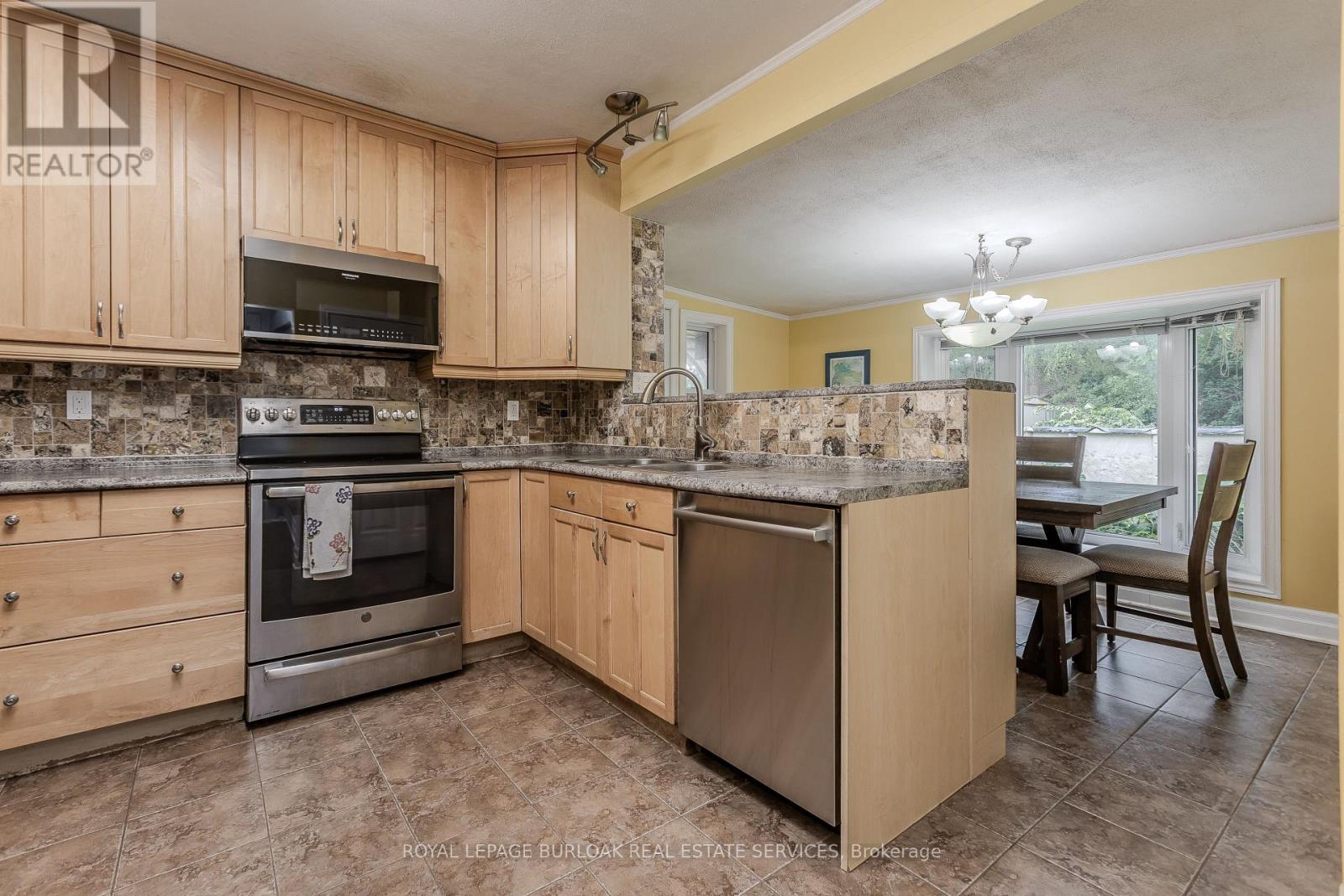 482 SHERIN DRIVE - 8