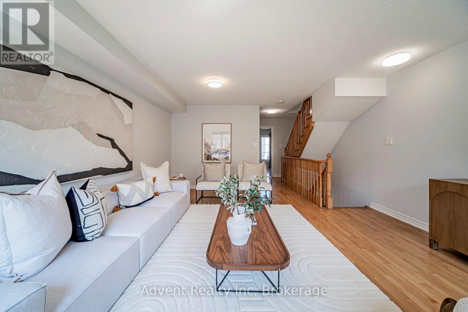 973 THE QUEENSWAY - Image 19